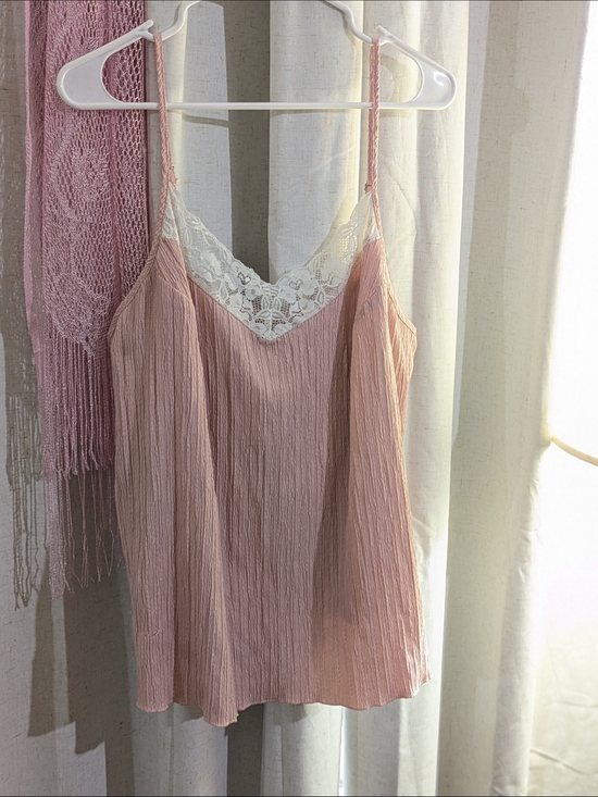 Tops - Blush Pink Lace Trim Cami Top